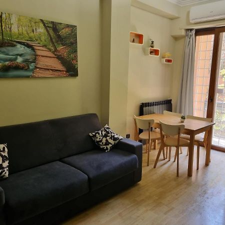 Bed and Breakfast Red Rose Рим Екстер'єр фото
